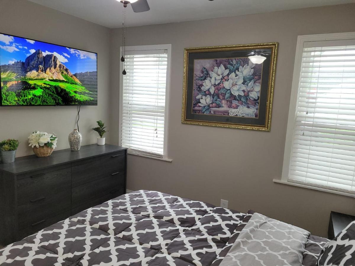 Apartment With Brand New Furniture And Large Parking 西塞内卡 外观 照片