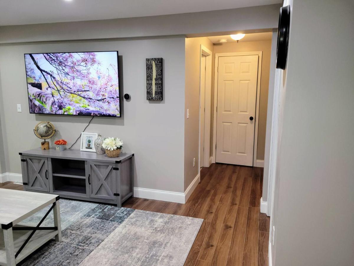 Apartment With Brand New Furniture And Large Parking 西塞内卡 外观 照片